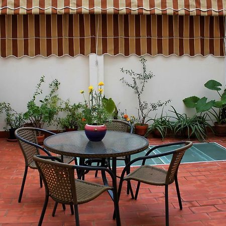 Apartamento Con Patio Cerca Mezquita กอร์โดบา ภายนอก รูปภาพ